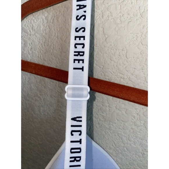 Victoria Secret Wear Everywhere Lightly Lined Wireless TShirt Bra White 34DD - Picture 6 of 11